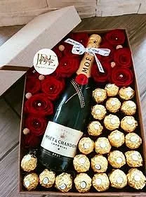 Coffret roses, chocolats et champagne