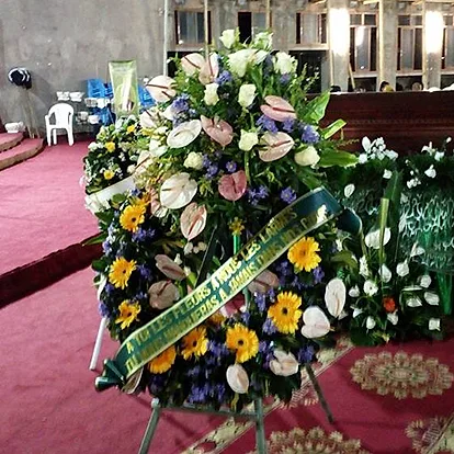 Couronne funéraire avec ruban